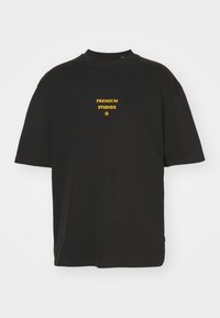 JPRBLAHARVEY INFO TEE CREW NECK UNISEX - Marškinėliai su spaudiniu - black