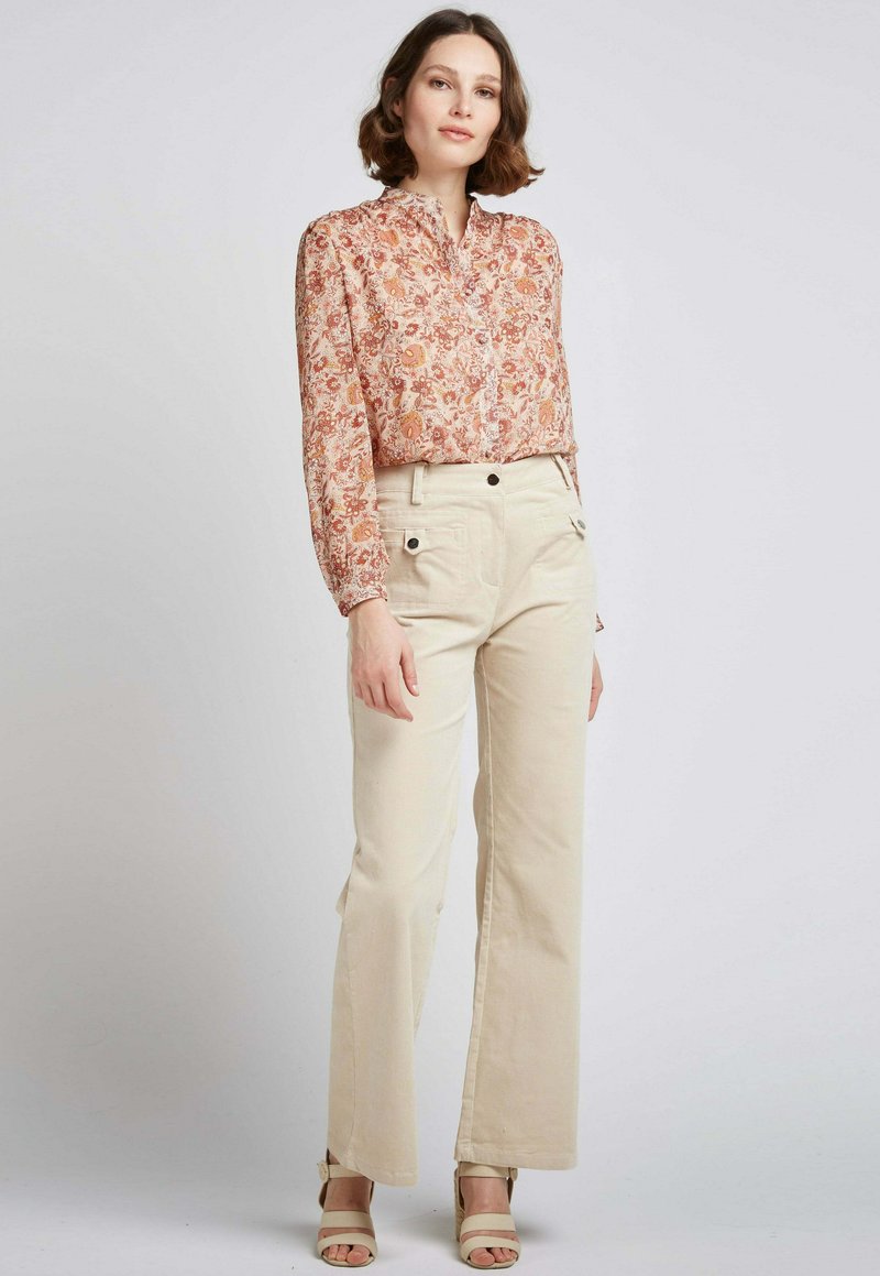Andy & Lucy BRANDON - Pantalon classique - creme