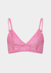 Roze kanten bralette met een driehoekig cupdesign, verstelbare satijnen bandjes en een haak-en-oogsluiting op de rug. Geweven bloemenpatroon.