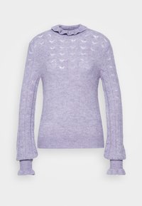 Lavendelfärgad stickad tröja med rynkad halsringning, mönstrade ärmar och åtsittande muddar. Tillverkad av ett mjukt, lätt material.