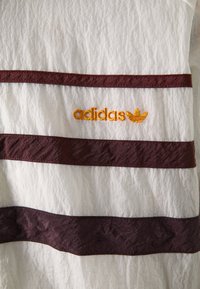 adidas Originals TRACK TOP - Casaco de treino - off white/shadow brown