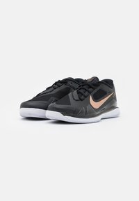 Nike Performance COURT AIR ZOOM VAPOR PRO - Sapatilhas de ténis para vários pisos - black/metallic red bronze/white
