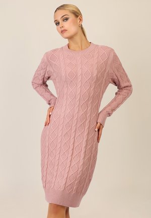 Rosa gestricktes Sweaterkleid mit einem Zopfmuster, Rundhalsausschnitt, langen Ärmeln sowie gerippten Bündchen und Saum, das eine enge Passform bietet.
