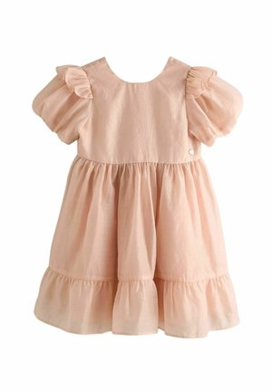 Vestido de algodón rosa con mangas abullonadas, escote redondo y dobladillo de volantes en capas. Presenta un pequeño acento metálico en el costado.