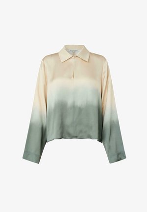 Satinbluse mit einem Ombre-Design, das von hellpfirsich oben zu sanftem Grün unten übergeht, mit klassischem Kragen und langen Ärmeln.