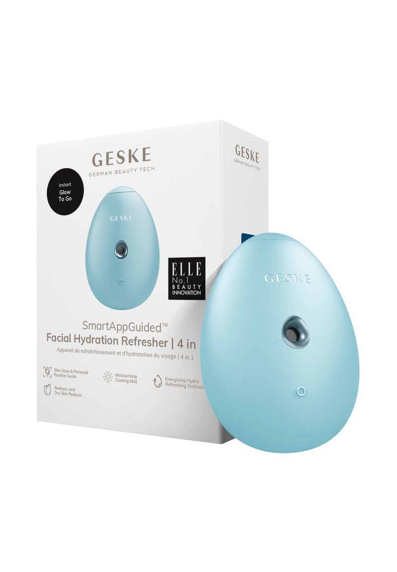 Brume hydratante pour le visage bleu clair avec une forme ergonomique en goutte d'eau, un bouton d'alimentation à l'avant, et une boîte blanche accompagnante avec du texte noir et des logos.