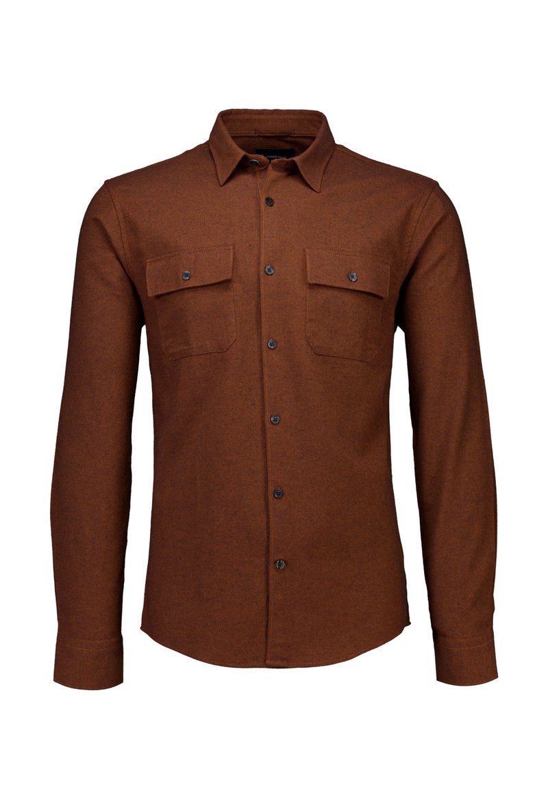 Bruine lange mouw shirt van geweven stof. Heeft een button-down kraag, twee borstzakken en donkergekleurde knopen aan de voorkant.