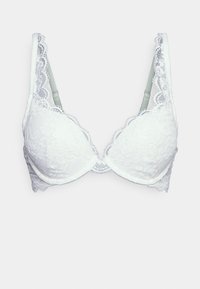 Reggiseno bianco in pizzo con coppe modellate, bordi ondulati e spalline regolabili. Presenta motivi floreali e una texture liscia.