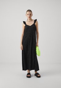 Pieces PCADELIA ANKLE DRESS - Maksikleit - black/cloud dancer