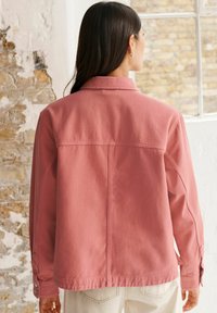 Next PETITE - Jachetă din denim - pink