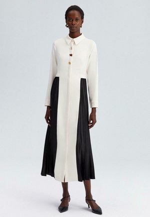 WITH PLEATED SKIRT - Rochie tip cămașă - cream