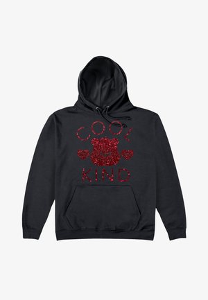 Czarna bluza z kapturem z teksturowanym, czerwonym brokatowym napisem "COOL" i "KIND", z grafiką niedźwiedzia i akcentami serca. Z przodu kieszeń.