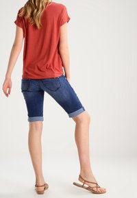 Freeman T. Porter Džínové kraťasy - blue denim