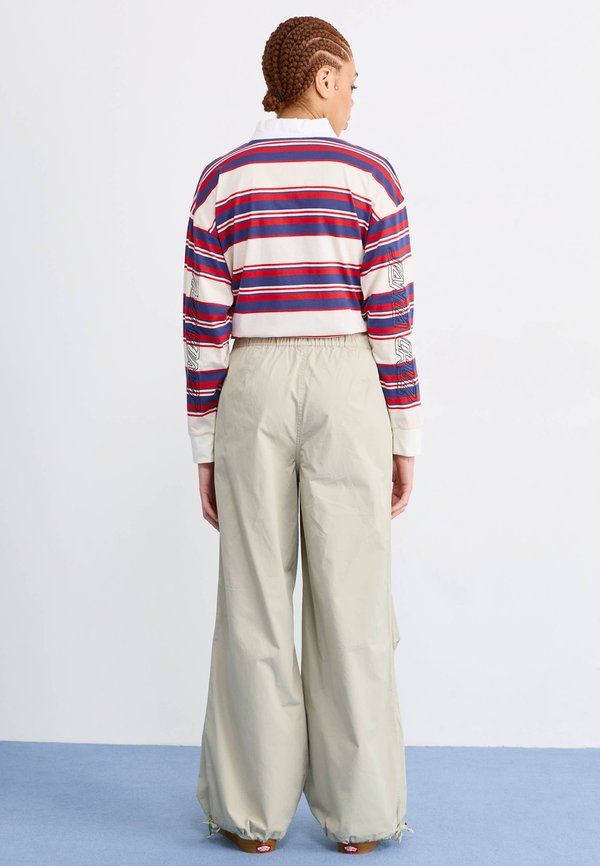 STRIP PARACHUTE PANT - Trousers2