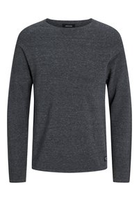 Ciemnoszary, teksturowany sweter z długim rękawem i okrągłym dekoltem, z małą czarną metką marki w pobliżu dekoltu i u dołu.