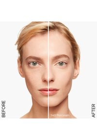 Før og etter ansikts sammenligning med synlige forskjeller i hudtone. Venstre side viser fregner, høyre side med jevn hudtone merket "140 Porselen."
