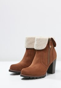 TOM TAILOR Botines - cognac