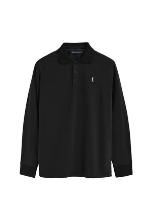 Schwarzes langärmliges Polohemd aus glattem Stoff mit einer Knopfleiste mit drei Knöpfen und einem kleinen weißen Logo auf der linken Brust.