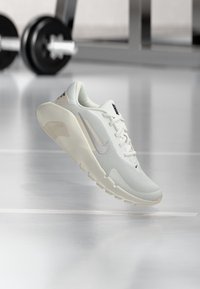 Δεν επιλέχθηκε, white sail phantom metallic silver