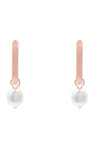 Roségoldohrringe mit einem vertikalen Stäbchen-Design und einem einzelnen Perlenanhänger am Boden, mit einer glatten, glänzenden Oberfläche.