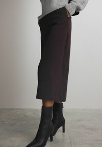 Next WARM HANDLE MIDI - A-lijn rok - burgundy red