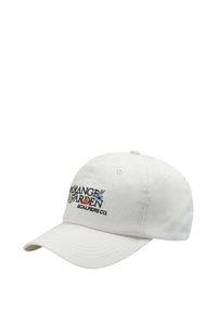 Gorra de béisbol blanca con el texto bordado "ORANGE GARDEN SCALPERS CO." con acentos florales, visera curvada y correa ajustable.