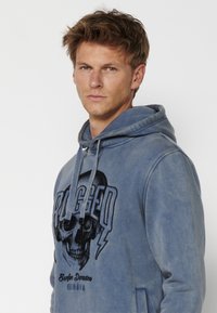 Koroshi Pulover s kapuco - azul