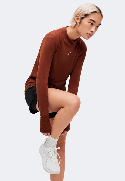 ASICS ROAD WINTER SEAMLESS - Long-sleeved top - singed red — foto 4