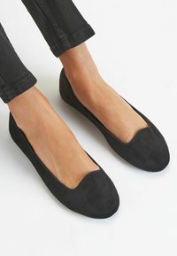 Friends Like These REGULAR FIT  - Ballerine - black