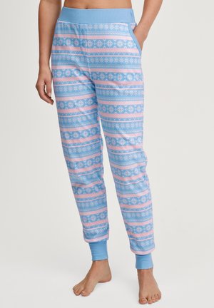 Lichtblauwe pyjamabroek met een patroonontwerp van roze en witte strepen, sneeuwvlokken, en een geribde tailleband en manchetten.