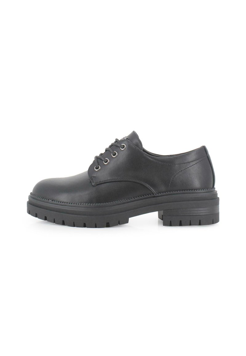 Zapato oxford de cuero negro con cierre de cordones, suela de goma resistente, punta redondeada y detalles de costura sutiles. Textura suave.