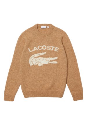 Brązowy sweter z dzianiny z białym logo Lacoste i grafiką krokodyla z przodu, z długimi rękawami i okrągłym dekoltem.