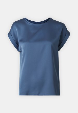 Lühikeste varrukatega, relaxed-fit topp tumedas sinises kangas. Omab ümarat kaelust ja veerema keeratud varrukaid, millel on sile ja pehme tekstuur.