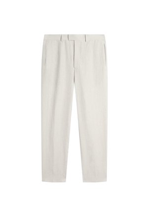 Hellbeige maßgeschneiderte Hose mit Vordertaschen, Gürtelschlaufen und geradem Bein, auf weißem Hintergrund dargestellt.