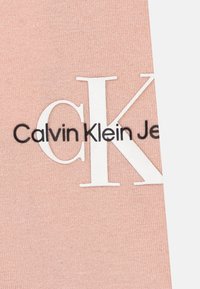 Calvin Klein Jeans UNISEX - Pajkice – hlače - sepia rose