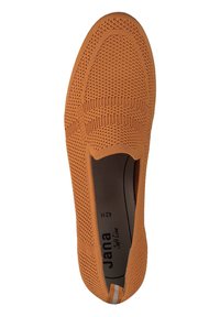Orangene Slipperschuhe mit strukturiertem Strickobermaterial, elastischen Kanten und abgerundetem Zehenbereich. Innen mit "Jana Soft Line" beschriftet und Größe "42".