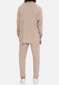 Megaman SET  - Stoffhose - beige