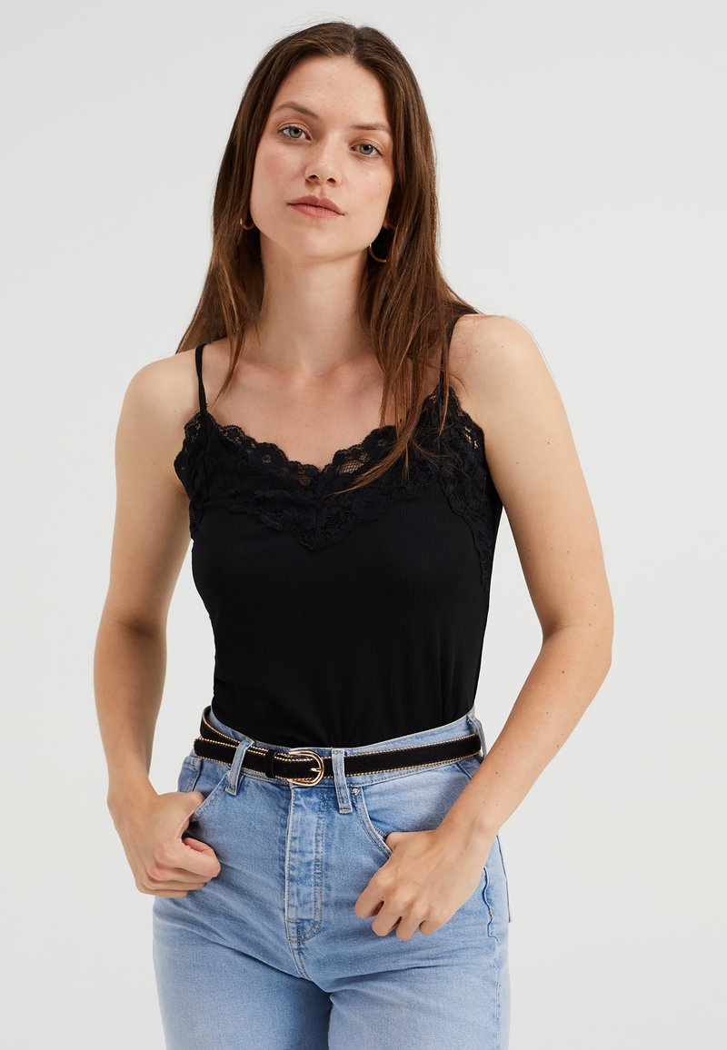 Damen T-Shirts | WE Fashion SINGLET MET RIBSTRUCTUUR EN KANT Top black/schwarz - MB99102 Damen T-Shirts | WE Fashion SINGLET MET RIBSTRUCTUUR EN KANT Top black/schwarz - MB99102