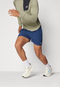 New Balance ESSENTIALS SHORT - Spordišortsid - navy