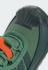 adidas Originals SUPERSTAR  - Chaussures premiers pas - preloved green   mineral green   orange