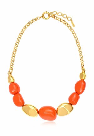 Collier chaîne en or avec de grosses perles ovales lisses orange et or, et un fermoir rond en or avec des maillons réglables.