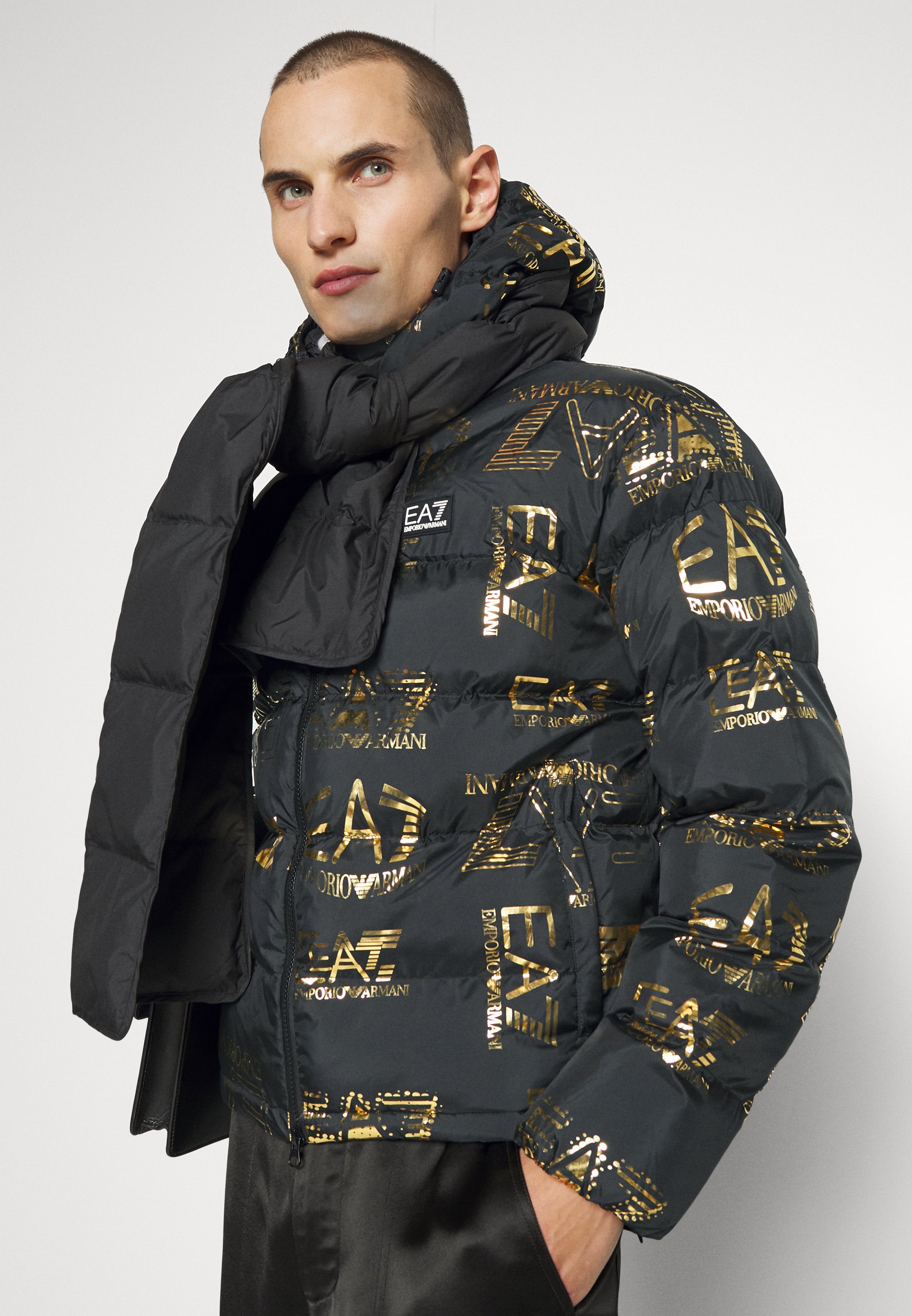 EA7 Emporio Armani Jacket Winter Jacket black/goldcoloured, Men's, Size: 3XL, Black