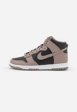 Sneakers high - black