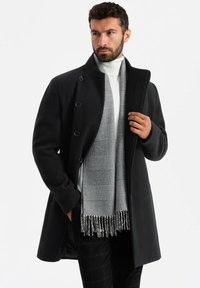 Ombre CHECKED WITH TASSELS - Sjal / Tørklæder - black and white