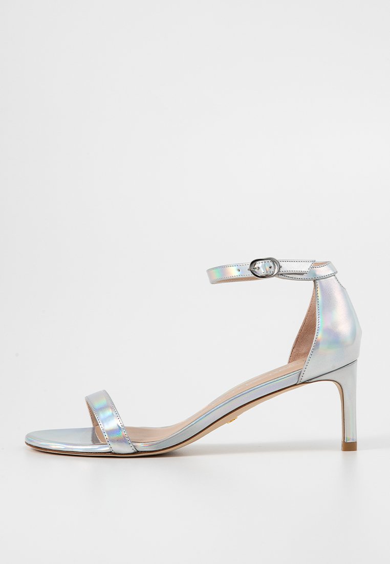 Stuart Weitzman Sandalen zilverkleurig