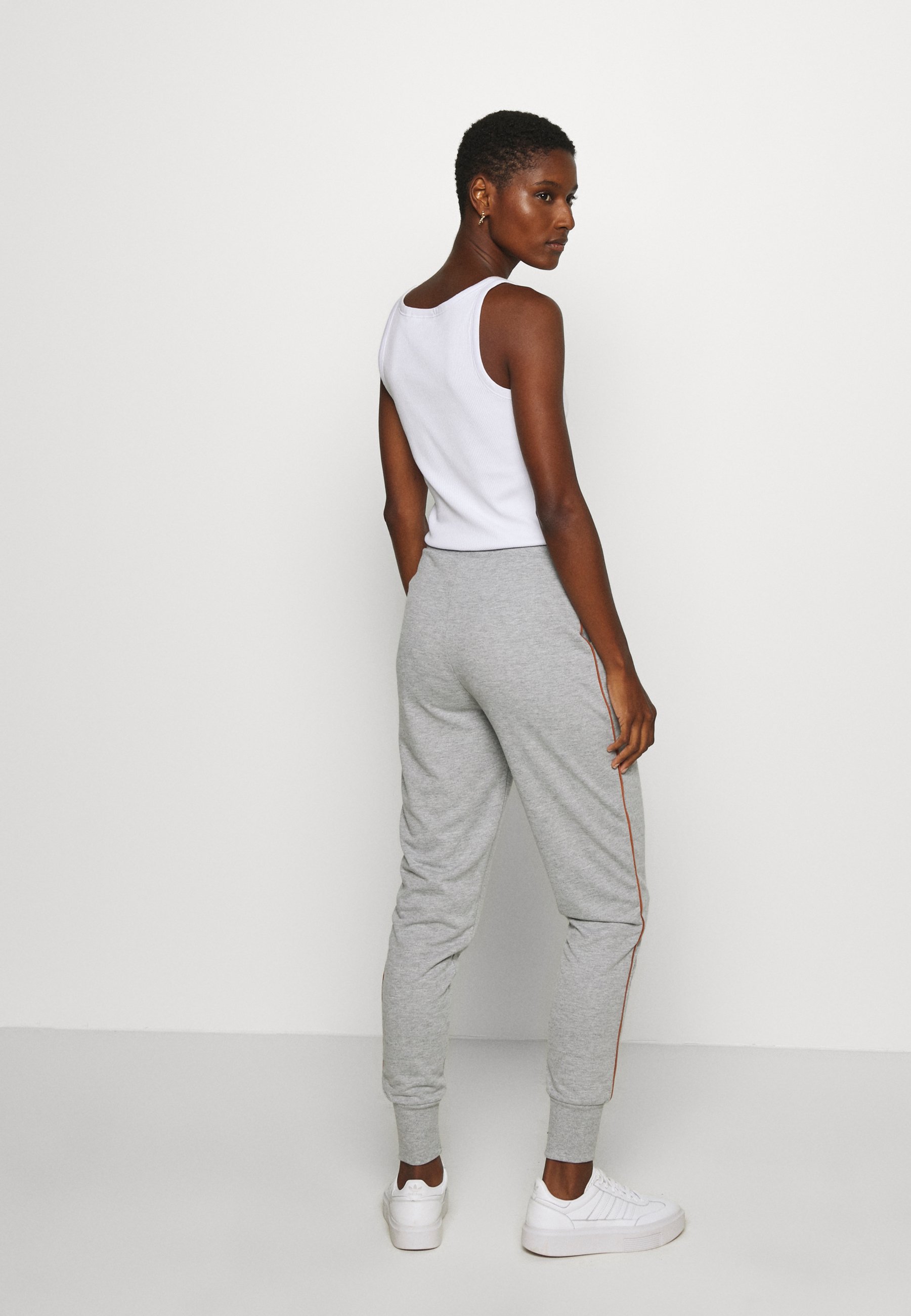 KAMARKY PANTS Joggebukse greymelange KAMARKY PANTS Joggebukse greymelange