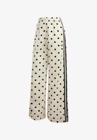 Δεν επιλέχθηκε, off white