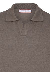 Brown knitted polo shirt with a textured collar and a three-button placket. Label reads "FELIX HARDY" with a blue and red accent.