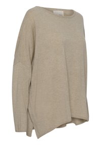 Beiger, leichter Pullover mit lässiger Passform, weitem Ausschnitt, langen Ärmeln und asymmetrischem Saum. Weiche, glatte Textur.