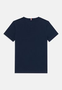 Tommy Hilfiger SCRIPT FLAG UNISEX - Camiseta estampada - dark night navy